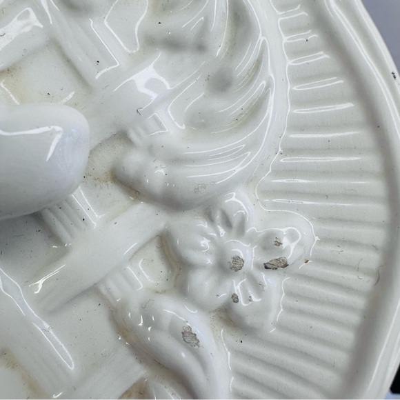 GANZ Embossed Bunny Ceramic Plate 8.5” - Picture 7 of 8